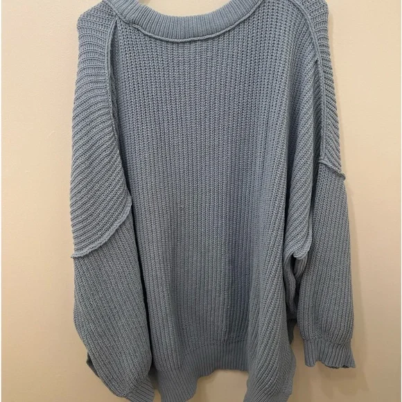 American Eagle Oversized Sweater - Picture 7 of 7